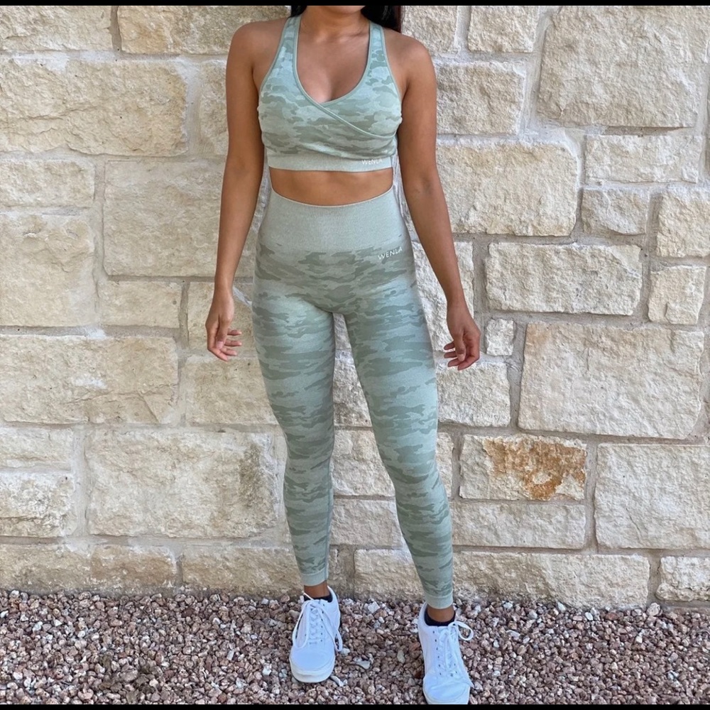 Seamless set